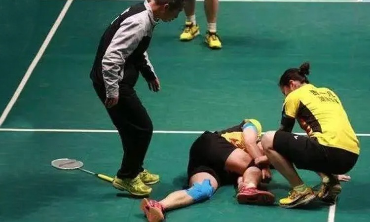 布克3分绝杀 太阳爆冷胜雷霆